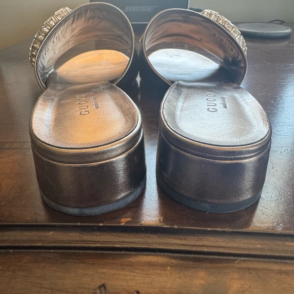 Gucci slides size 37 like new - Picture 2 of 4